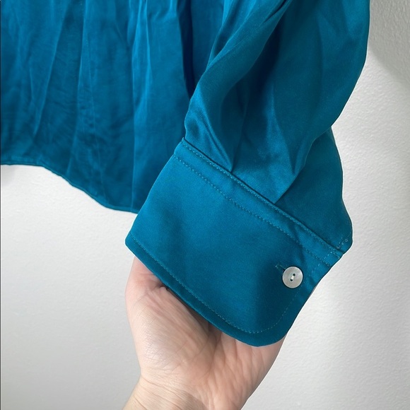 Karen Kane Satin Collared Long Sleeve Blouse - Picture 4 of 11